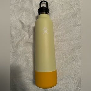Hydro flask water bottle